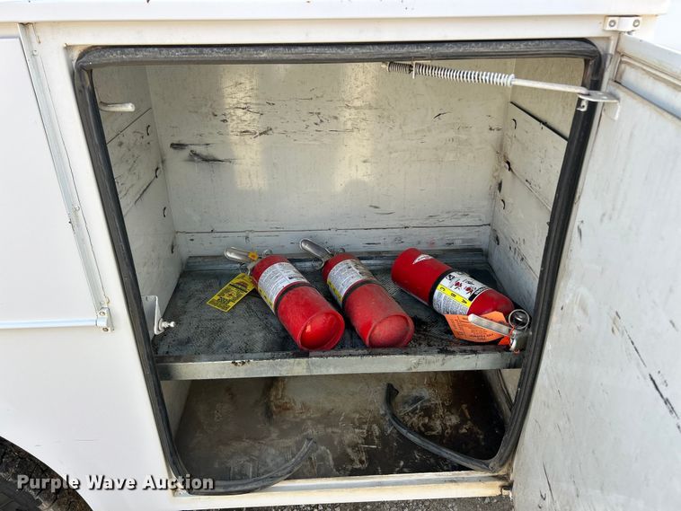 image for item ET6851 2009 Ford  F350 Super Duty  Ext. Cab utility bed pickup truck