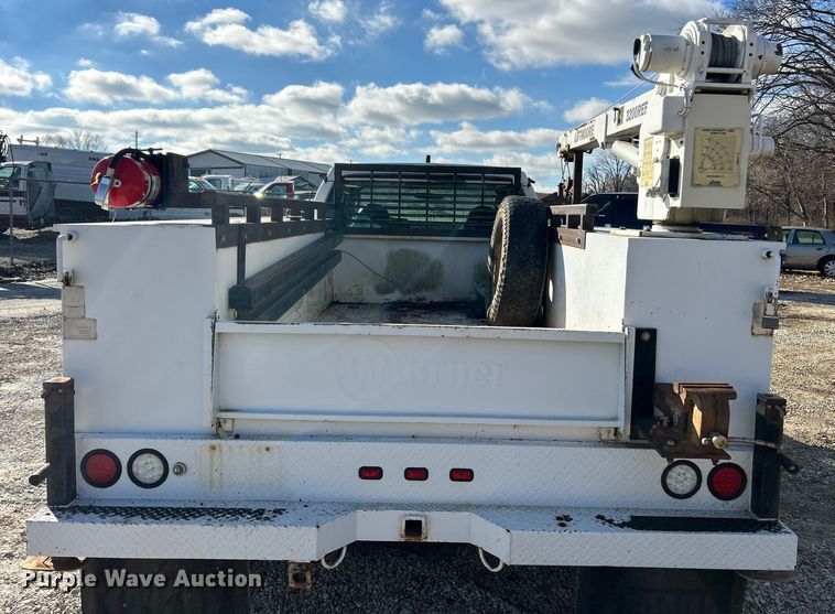 image for item ET6851 2009 Ford  F350 Super Duty  Ext. Cab utility bed pickup truck