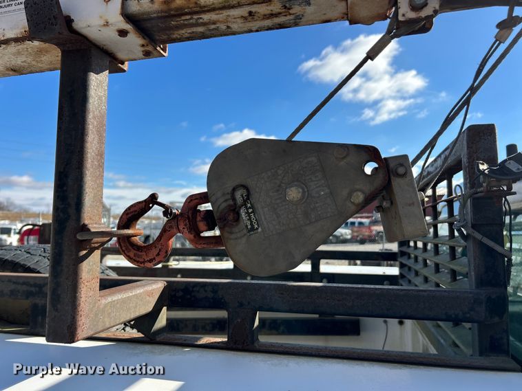 image for item ET6851 2009 Ford  F350 Super Duty  Ext. Cab utility bed pickup truck