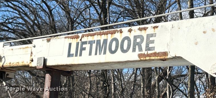 image for item ET6851 2009 Ford  F350 Super Duty  Ext. Cab utility bed pickup truck