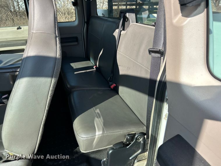 image for item ET6851 2009 Ford  F350 Super Duty  Ext. Cab utility bed pickup truck