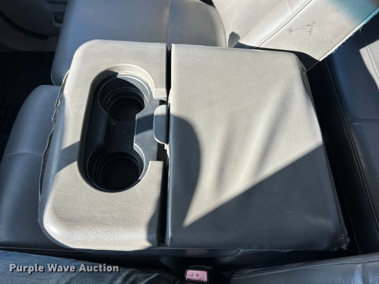 image for item ET6851 2009 Ford  F350 Super Duty  Ext. Cab utility bed pickup truck