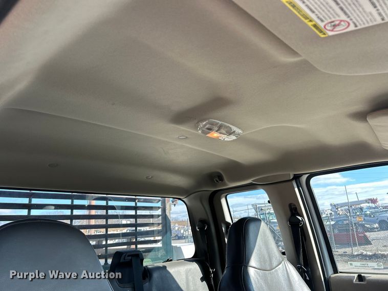 image for item ET6851 2009 Ford  F350 Super Duty  Ext. Cab utility bed pickup truck