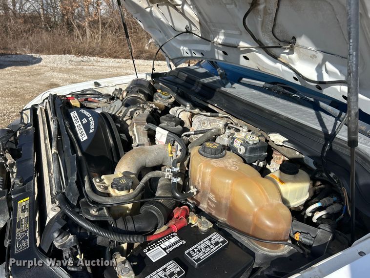 image for item ET6851 2009 Ford  F350 Super Duty  Ext. Cab utility bed pickup truck