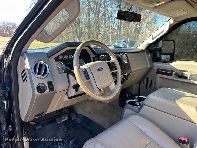 image for item ET6852 2008 Ford F250 Super Duty Crew Cab pickup truck