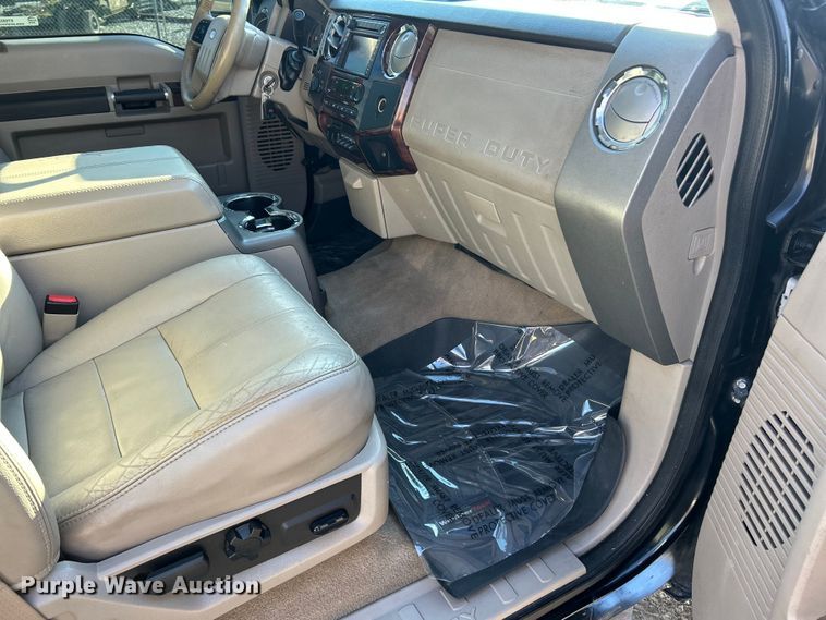 image for item ET6852 2008 Ford F250 Super Duty Crew Cab pickup truck