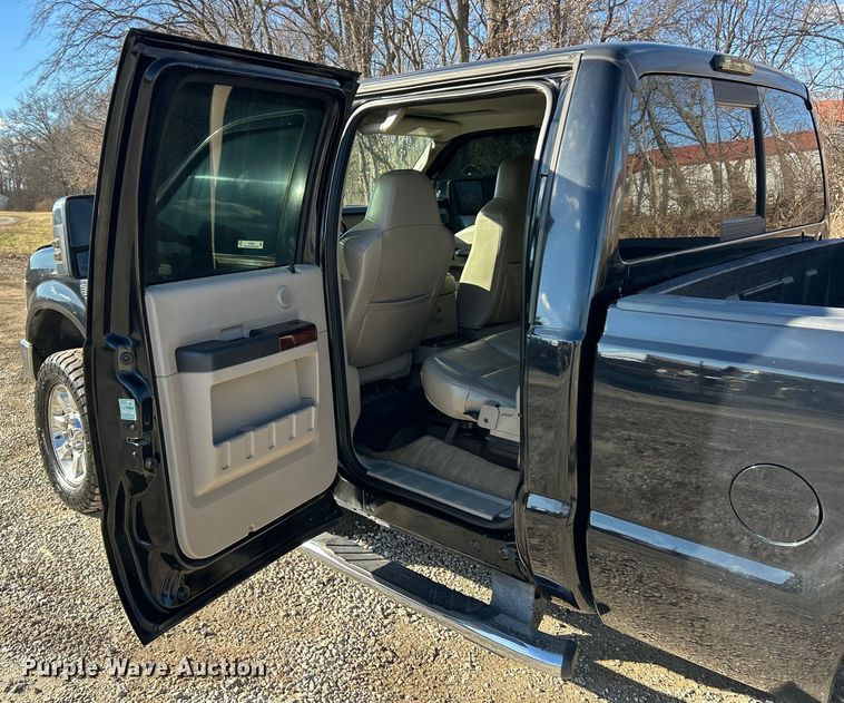 image for item ET6852 2008 Ford F250 Super Duty Crew Cab pickup truck