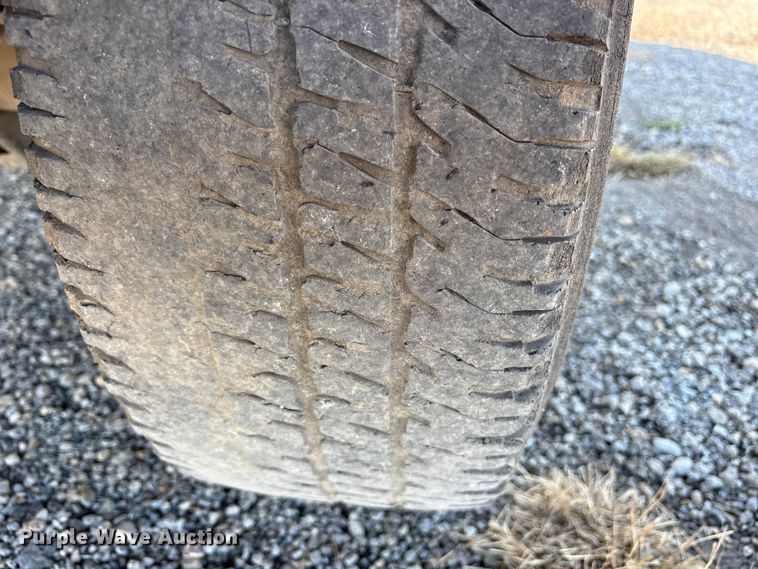 image for item ET7255 2015 Chevrolet Silverado 2500HD Crew Cab pickup truck