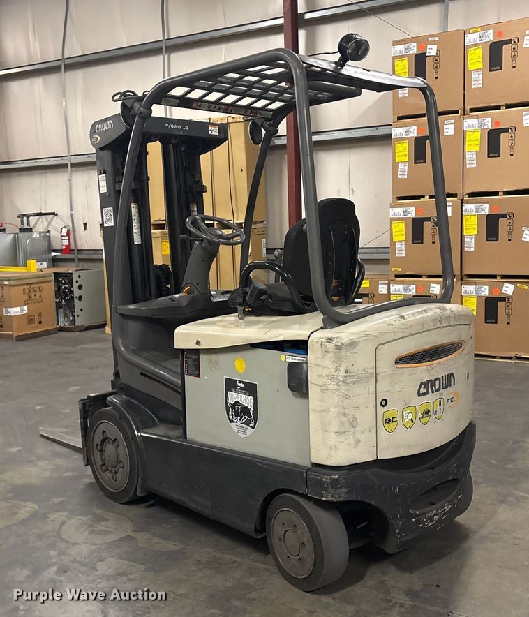 image for item ET8628 2014 Crown FC4525-50 forklift
