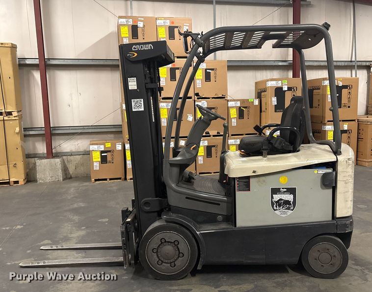 image for item ET8628 2014 Crown FC4525-50 forklift
