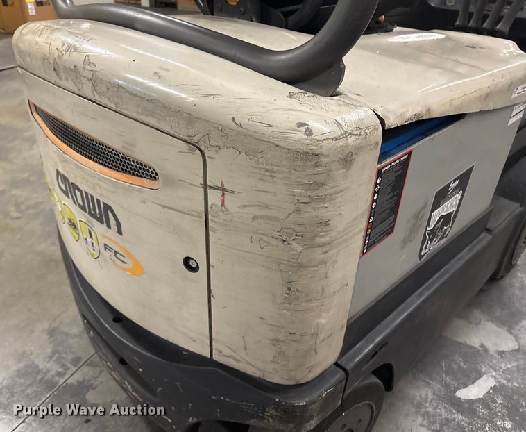 image for item ET8628 2014 Crown FC4525-50 forklift