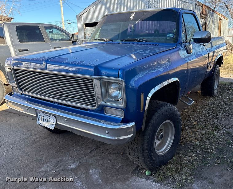 image for item EU4755 1976 Chevrolet K10 pickup truck