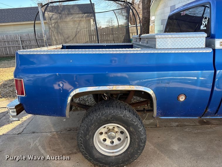 image for item EU4755 1976 Chevrolet K10 pickup truck