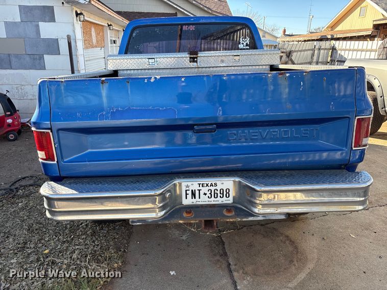 image for item EU4755 1976 Chevrolet K10 pickup truck