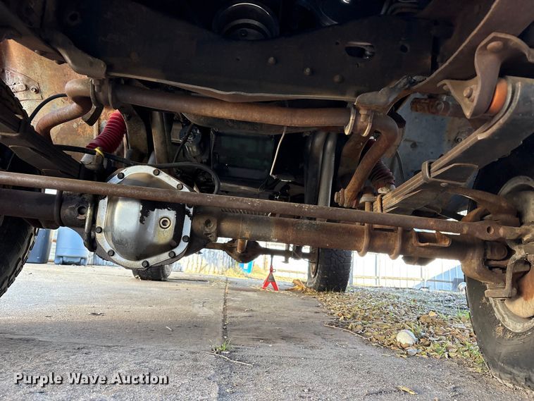 image for item EU4755 1976 Chevrolet K10 pickup truck