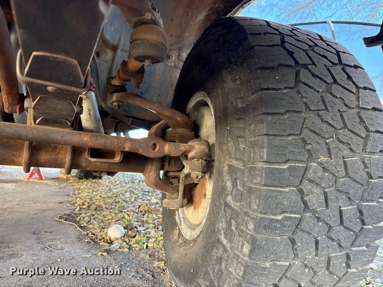 image for item EU4755 1976 Chevrolet K10 pickup truck