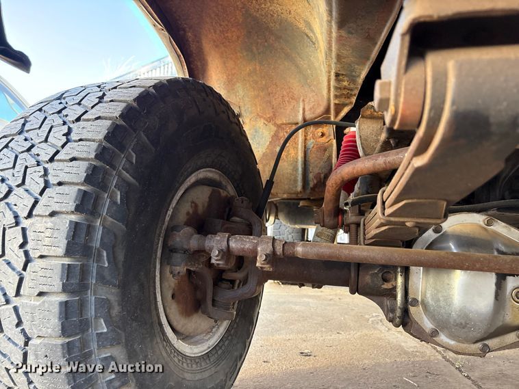 image for item EU4755 1976 Chevrolet K10 pickup truck