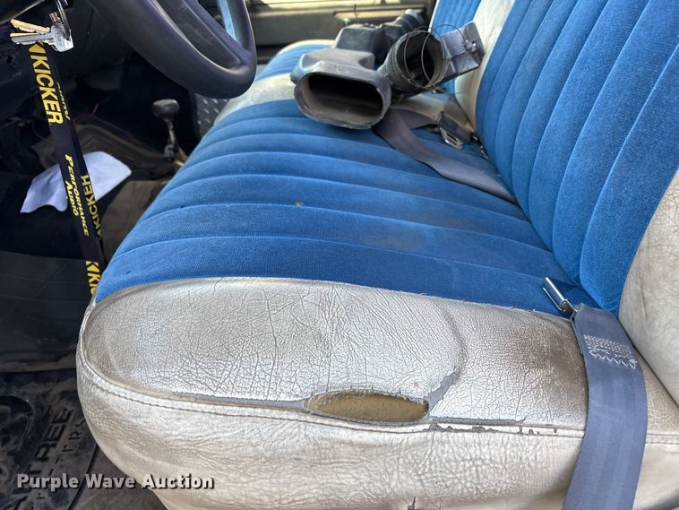 image for item EU4755 1976 Chevrolet K10 pickup truck