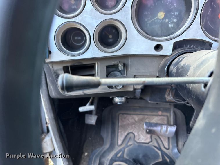 image for item EU4755 1976 Chevrolet K10 pickup truck