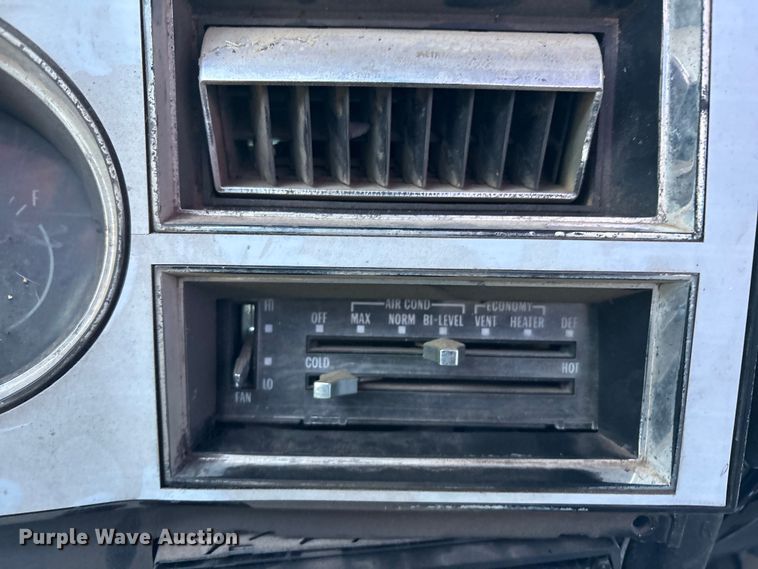 image for item EU4755 1976 Chevrolet K10 pickup truck