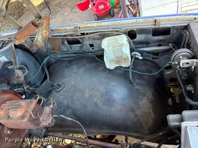 image for item EU4755 1976 Chevrolet K10 pickup truck