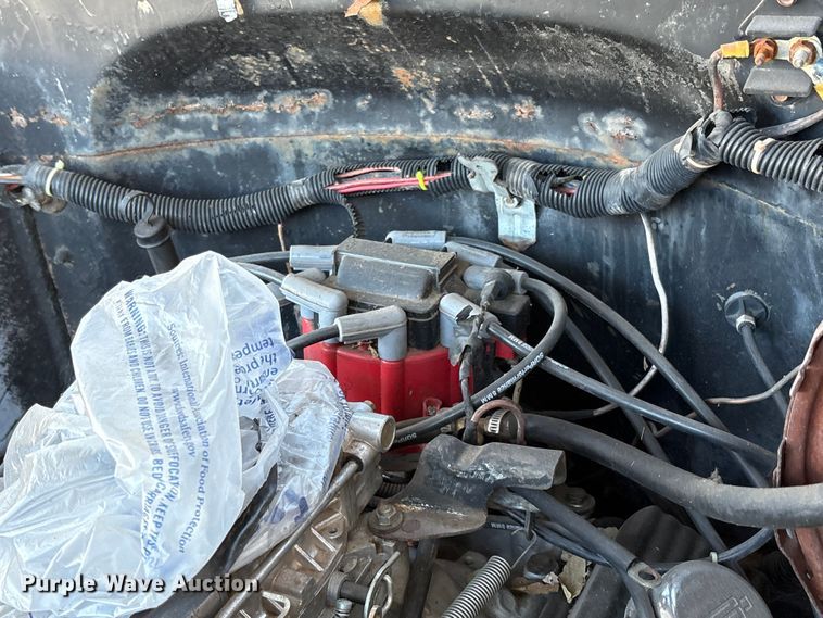 image for item EU4755 1976 Chevrolet K10 pickup truck