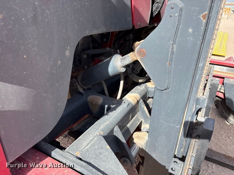 image for item EU4756 2015 Moffett M5501 forklift