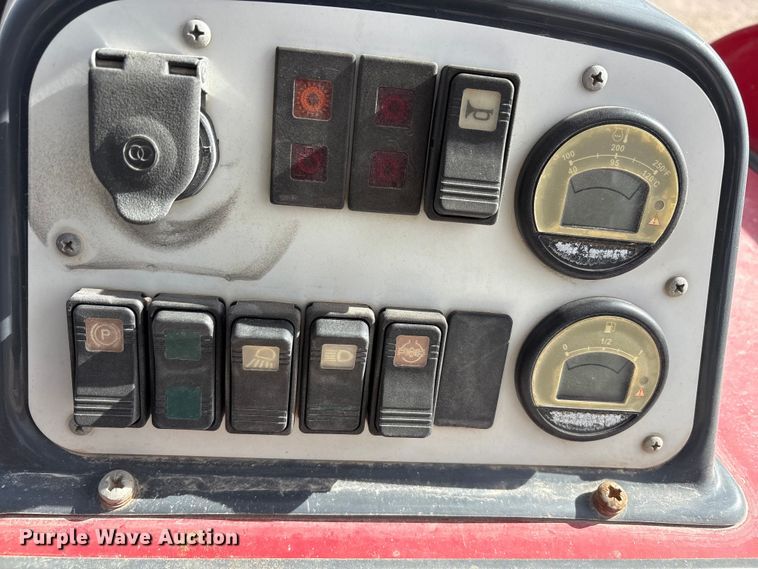 image for item EU4756 2015 Moffett M5501 forklift