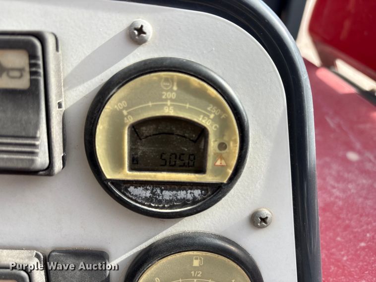 image for item EU4756 2015 Moffett M5501 forklift