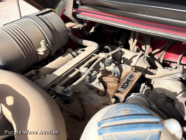 image for item EU4756 2015 Moffett M5501 forklift