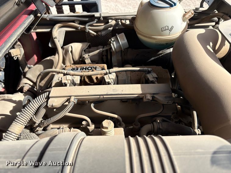 image for item EU4756 2015 Moffett M5501 forklift