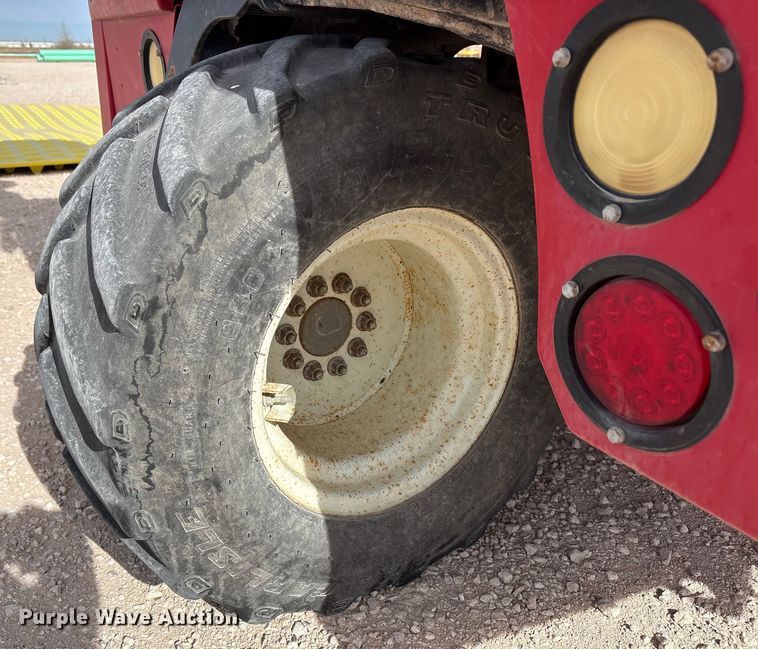 image for item EU4756 2015 Moffett M5501 forklift