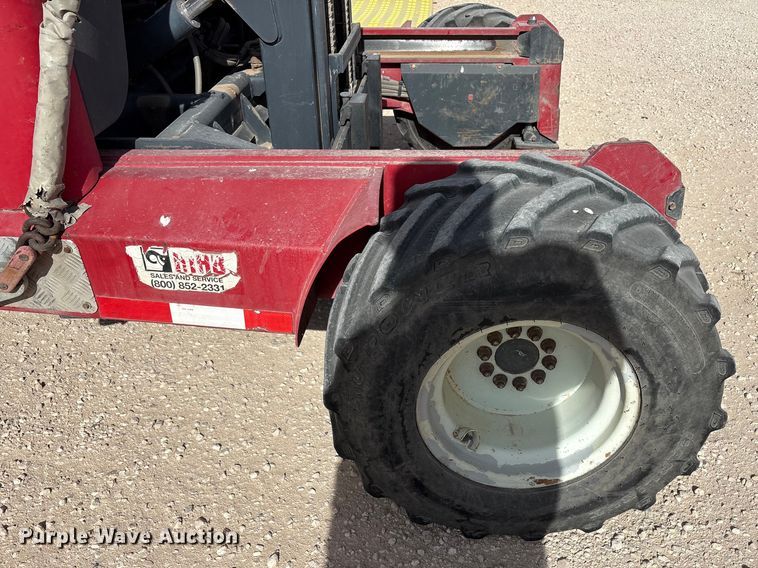 image for item EU4756 2015 Moffett M5501 forklift