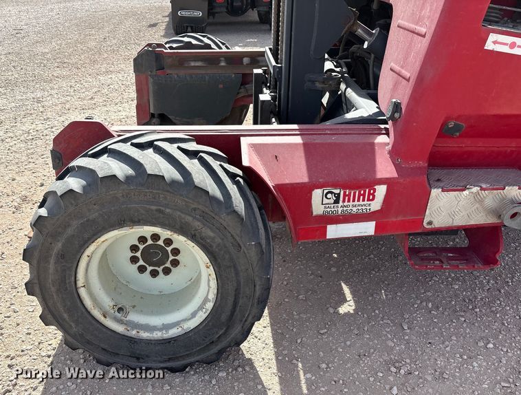 image for item EU4756 2015 Moffett M5501 forklift