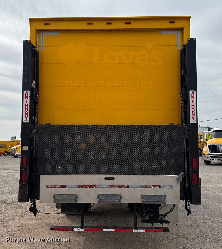 image for item EU5189 2017 Freightliner Business Class M2 box truck