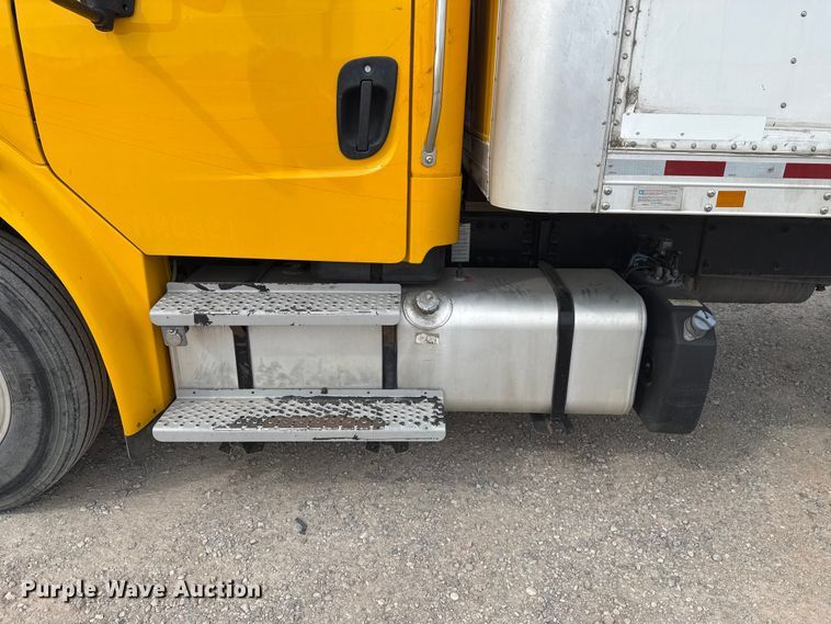 image for item EU5189 2017 Freightliner Business Class M2 box truck