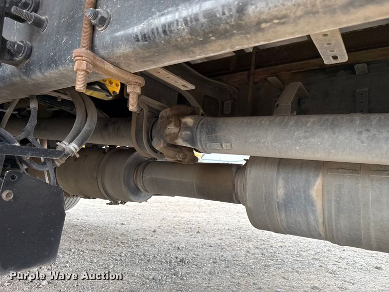 image for item EU5189 2017 Freightliner Business Class M2 box truck