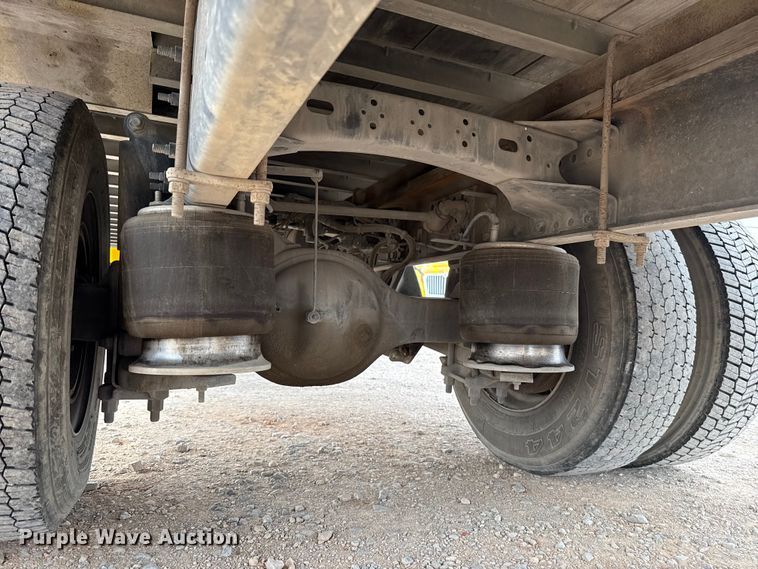 image for item EU5189 2017 Freightliner Business Class M2 box truck