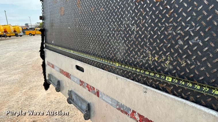 image for item EU5189 2017 Freightliner Business Class M2 box truck