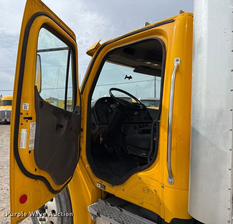 image for item EU5189 2017 Freightliner Business Class M2 box truck