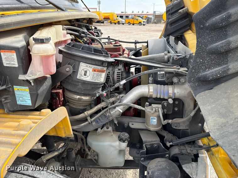 image for item EU5189 2017 Freightliner Business Class M2 box truck