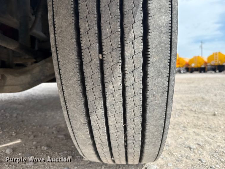 image for item EU5189 2017 Freightliner Business Class M2 box truck