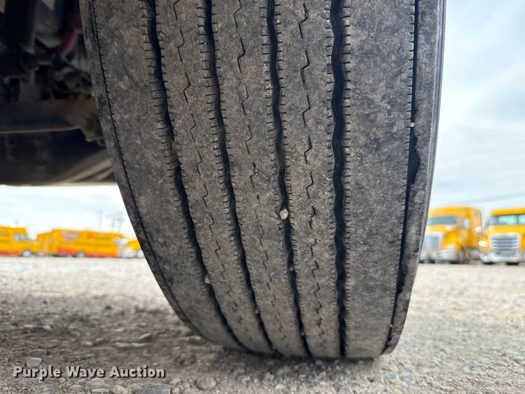 image for item EU5189 2017 Freightliner Business Class M2 box truck