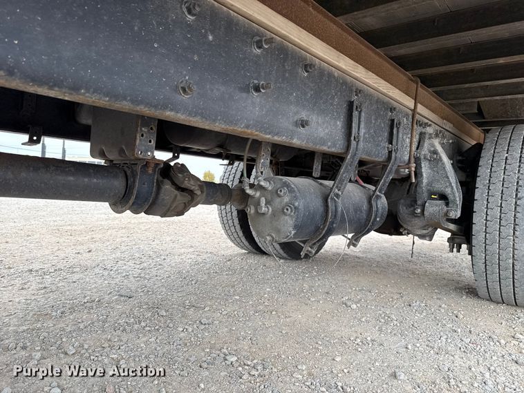 image for item EU5190 2017 Freightliner Business Class M2 box truck