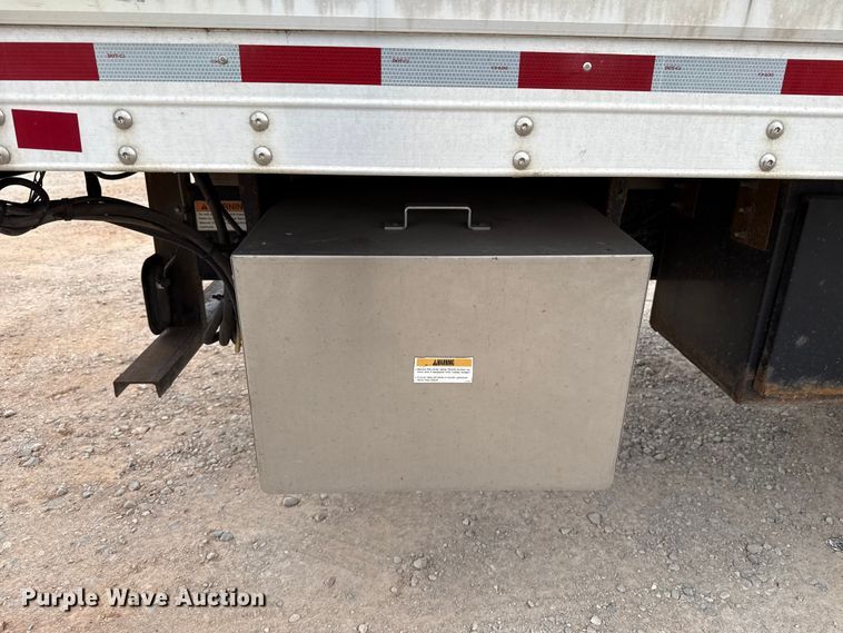 image for item EU5190 2017 Freightliner Business Class M2 box truck