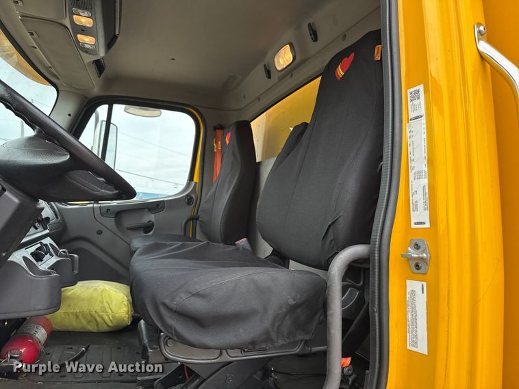 image for item EU5190 2017 Freightliner Business Class M2 box truck