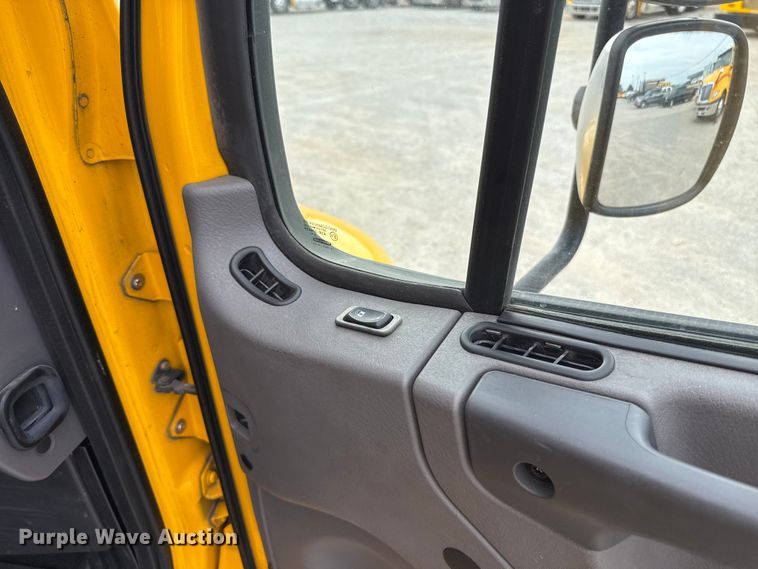 image for item EU5190 2017 Freightliner Business Class M2 box truck