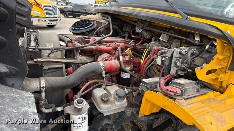 image for item EU5190 2017 Freightliner Business Class M2 box truck