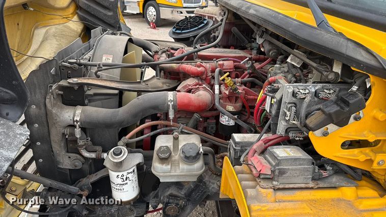 image for item EU5190 2017 Freightliner Business Class M2 box truck