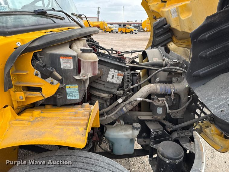 image for item EU5190 2017 Freightliner Business Class M2 box truck